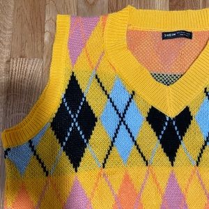 SHEIN Geo pattern sweater vest
